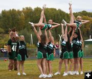 Pinedale Cheerleaders. Photo by Clint Gilchrist, Pinedale Online.
