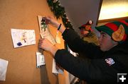 Hanging letters to Santa. Photo by Pam McCulloch, Pinedale Online.