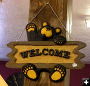 Beary Welcome. Photo by Dawn Ballou, Pinedale Online.