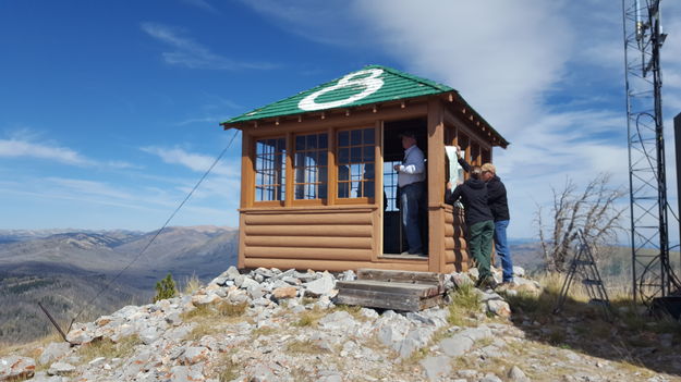 Deadline Fire Lookout. Photo by Clint Gilchrist.