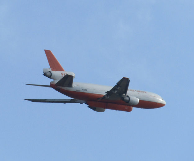 Air Tanker. Photo by Dawn Ballou, Pinedale Online.