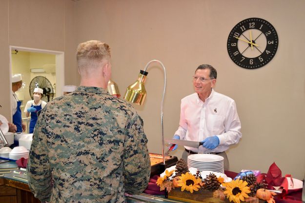 Serving the servicemen. Photo by Senator John Barrasso courtesy photo.