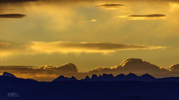 Cirque Silhouette. Photo by Dave Bell.